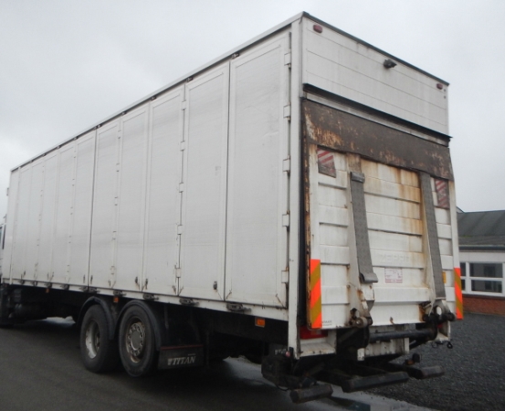 9,7 mtr foldedørskasse 9,7 mtr foldedørskasse