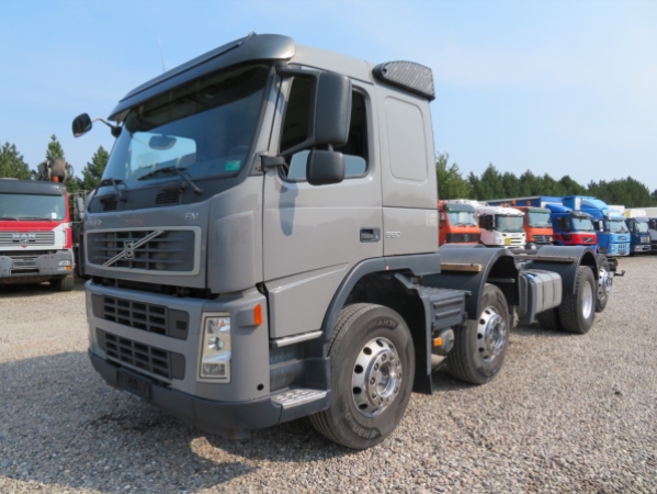 FM380 8x2*6 ADR Chassis Euro 4 FM380 8x2*6 ADR Chassis Euro 4