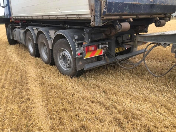 2019 Arocs LK 3253 207749-1075486.jpg 9